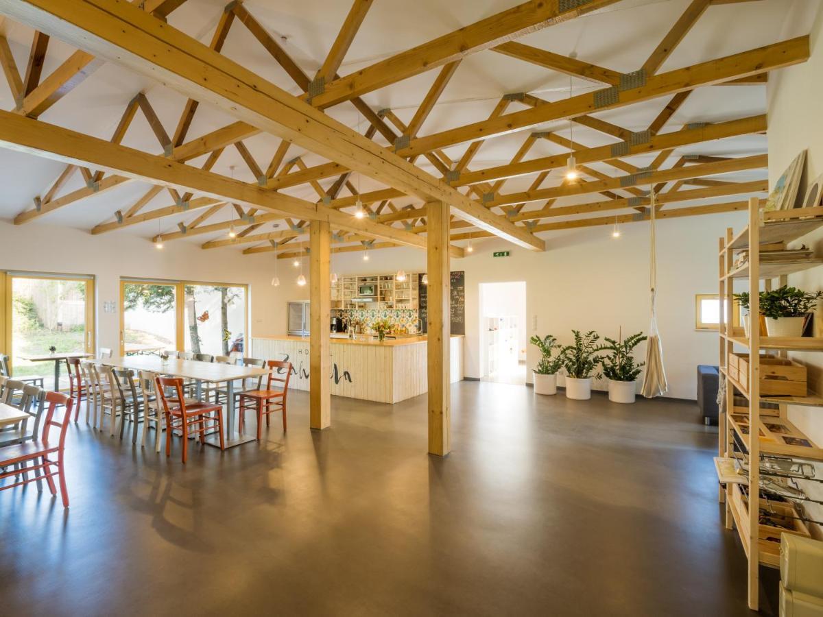 Hostel Zahrada Мікулов Екстер'єр фото