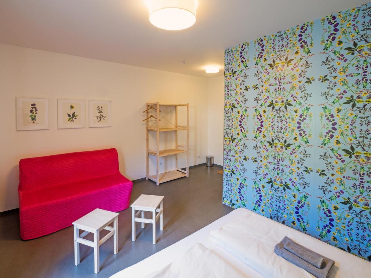 Hostel Zahrada Мікулов Екстер'єр фото