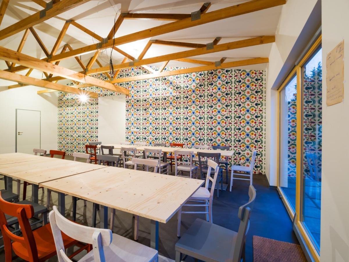 Hostel Zahrada Мікулов Екстер'єр фото